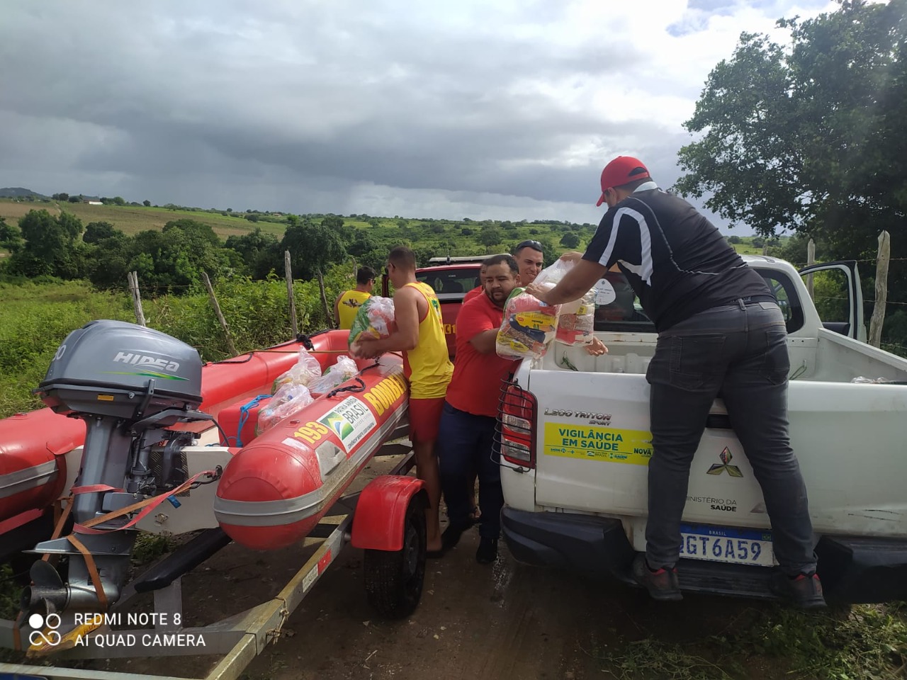 Cheia do rio Curimataú deixa comunidades isoladas em Nova Cruz, Pedro Velho e Canguaretama