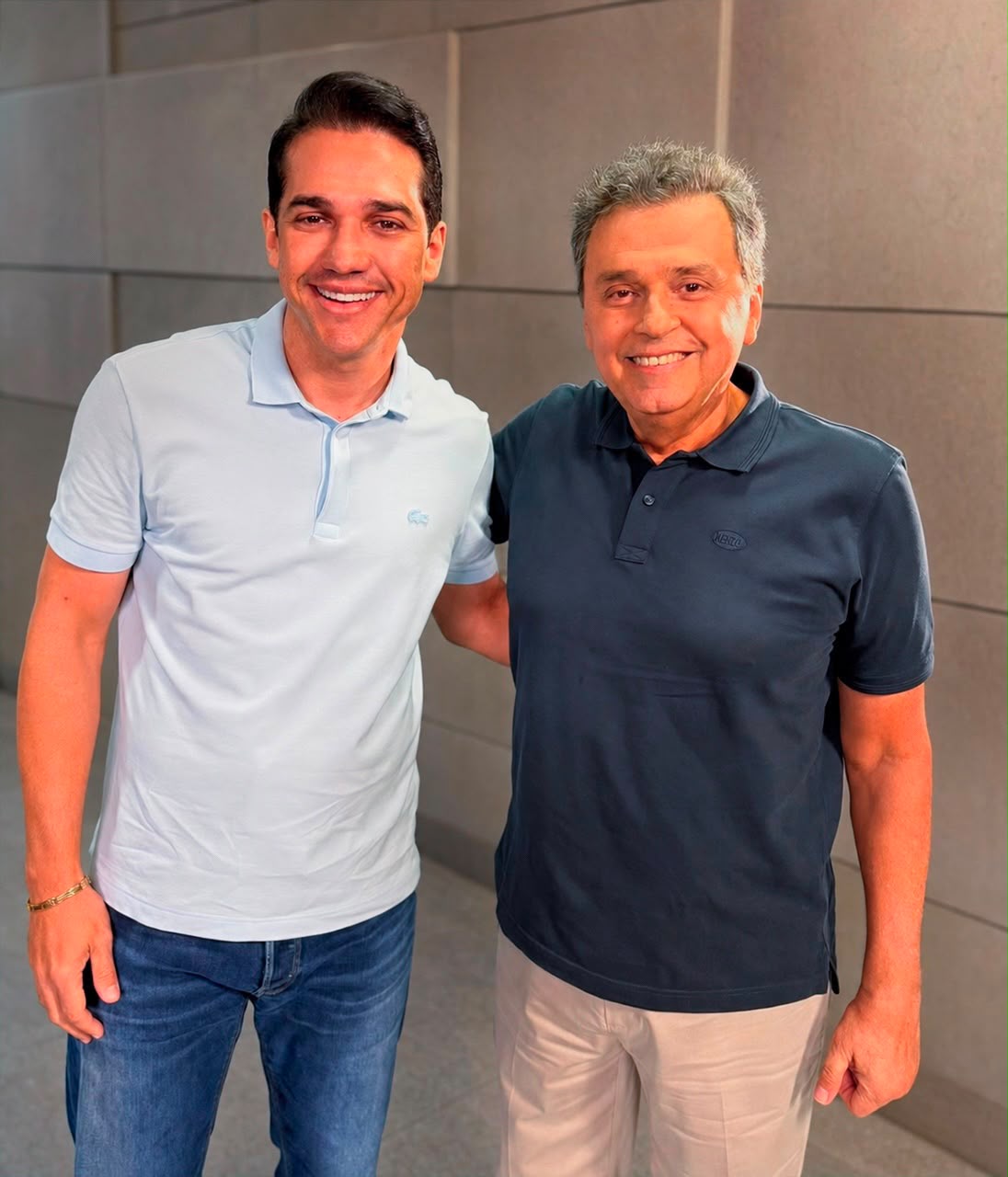 Carlos Eduardo anuncia apoio à reeleição de Kleber Rodrigues