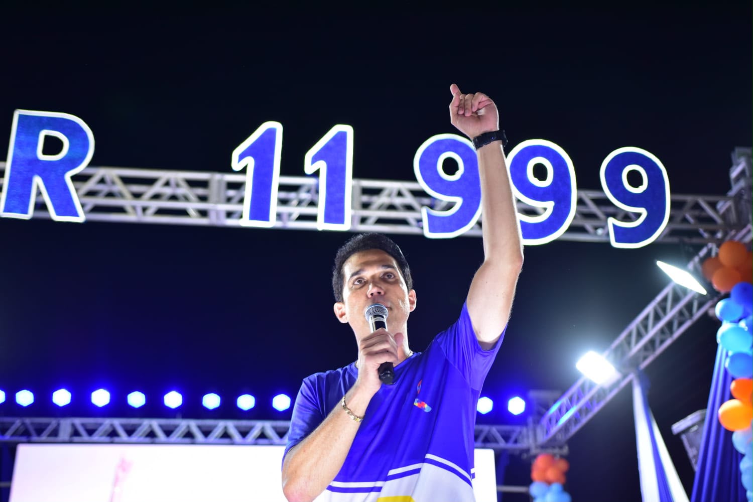 Na reta final, Kleber Rodrigues aparece em primeiro na pesquisa Metadata/Grupo Dial