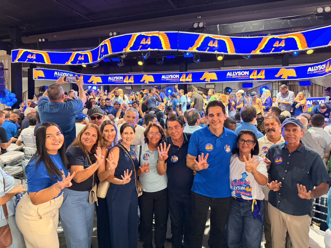 Kleber Rodrigues mobiliza lideranças de todo o RN em grande ato de apoio a Allyson Bezerra em Natal