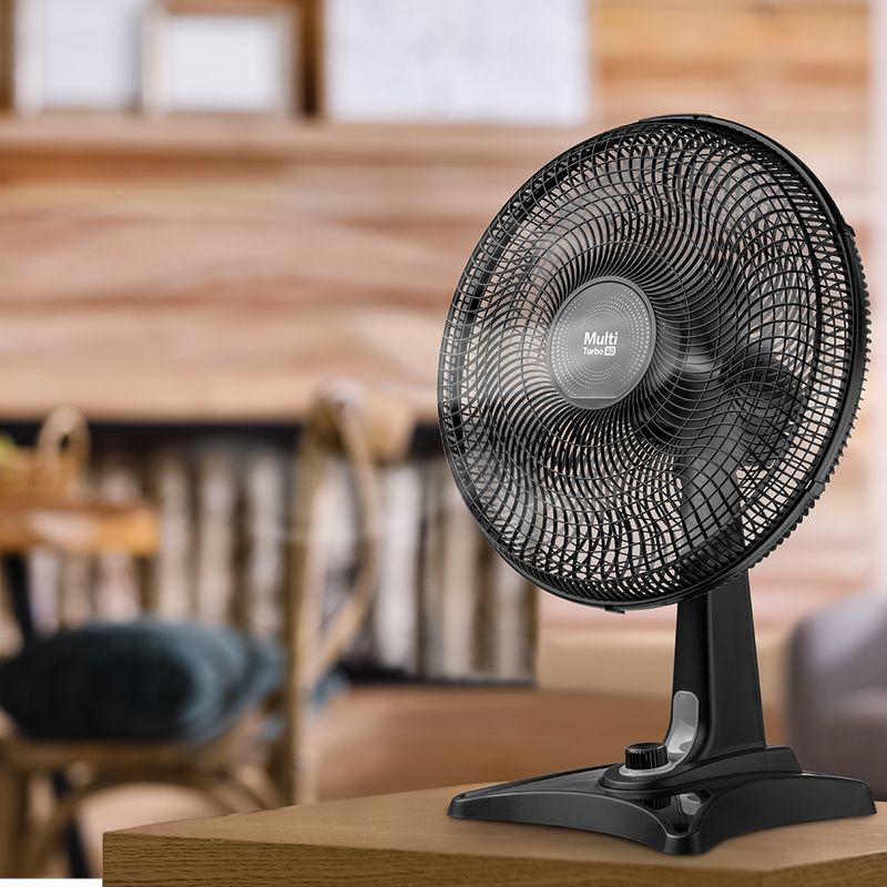 Dormir com ventilador ligado à noite toda faz mal? Médico responde