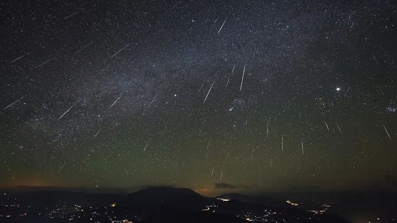 Chuva de meteoros tem pico nesta quarta-feira (21) e pode ser vista no RN